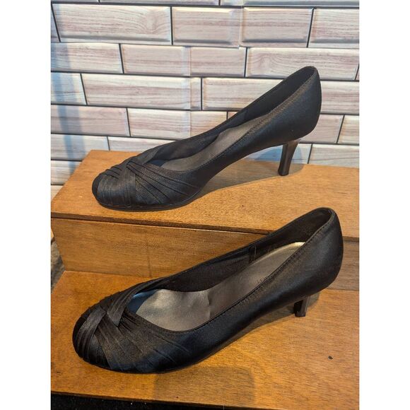 Fioni nights black fabric heets size 9.5 - Picture 2 of 6